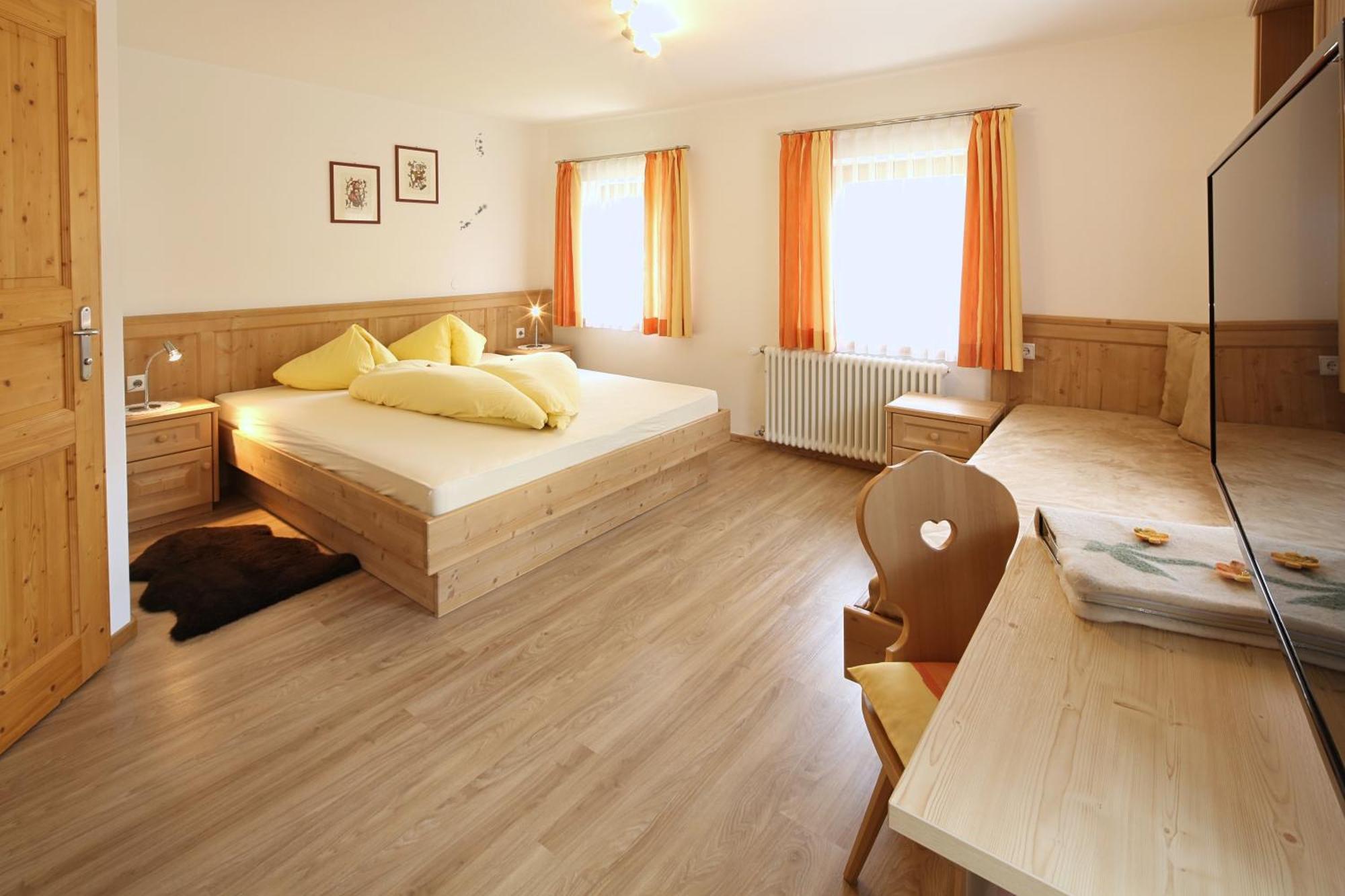Obersanterhof Villa Sexten ภายนอก รูปภาพ
